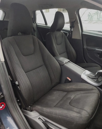 Volvo V60 cena 29900 przebieg: 300031, rok produkcji 2012 z Giżycko małe 562